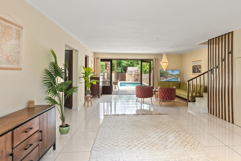 Villa The Hidden Palm Piscadera, With Private Pool House in Sint Michiel