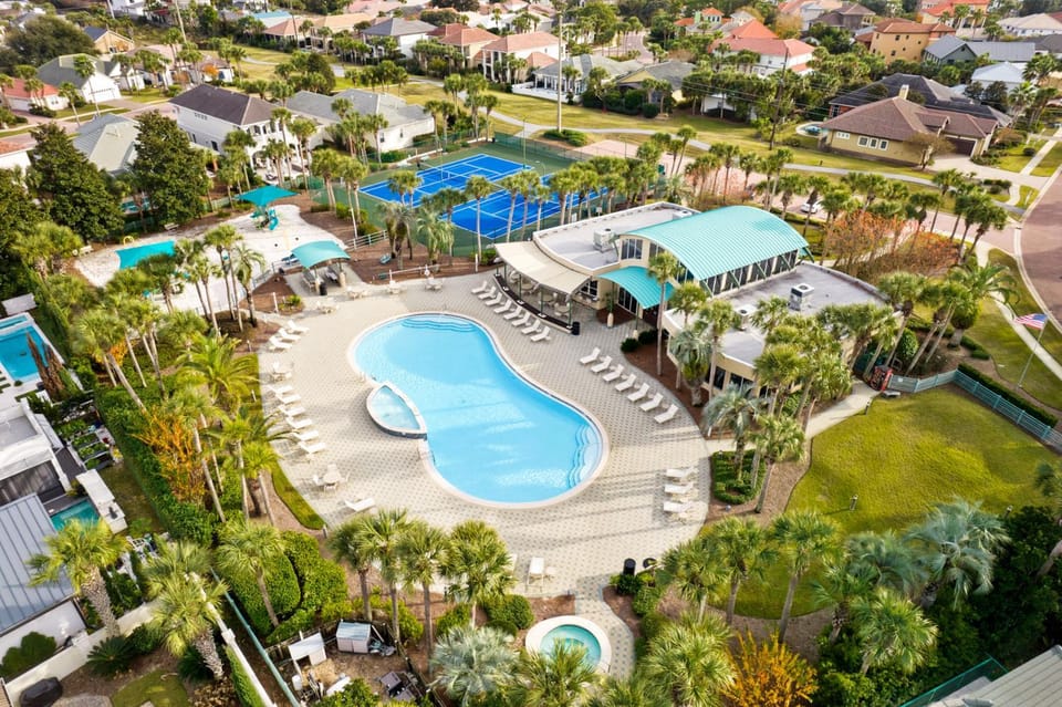 Paradise Cove Villa in Destin