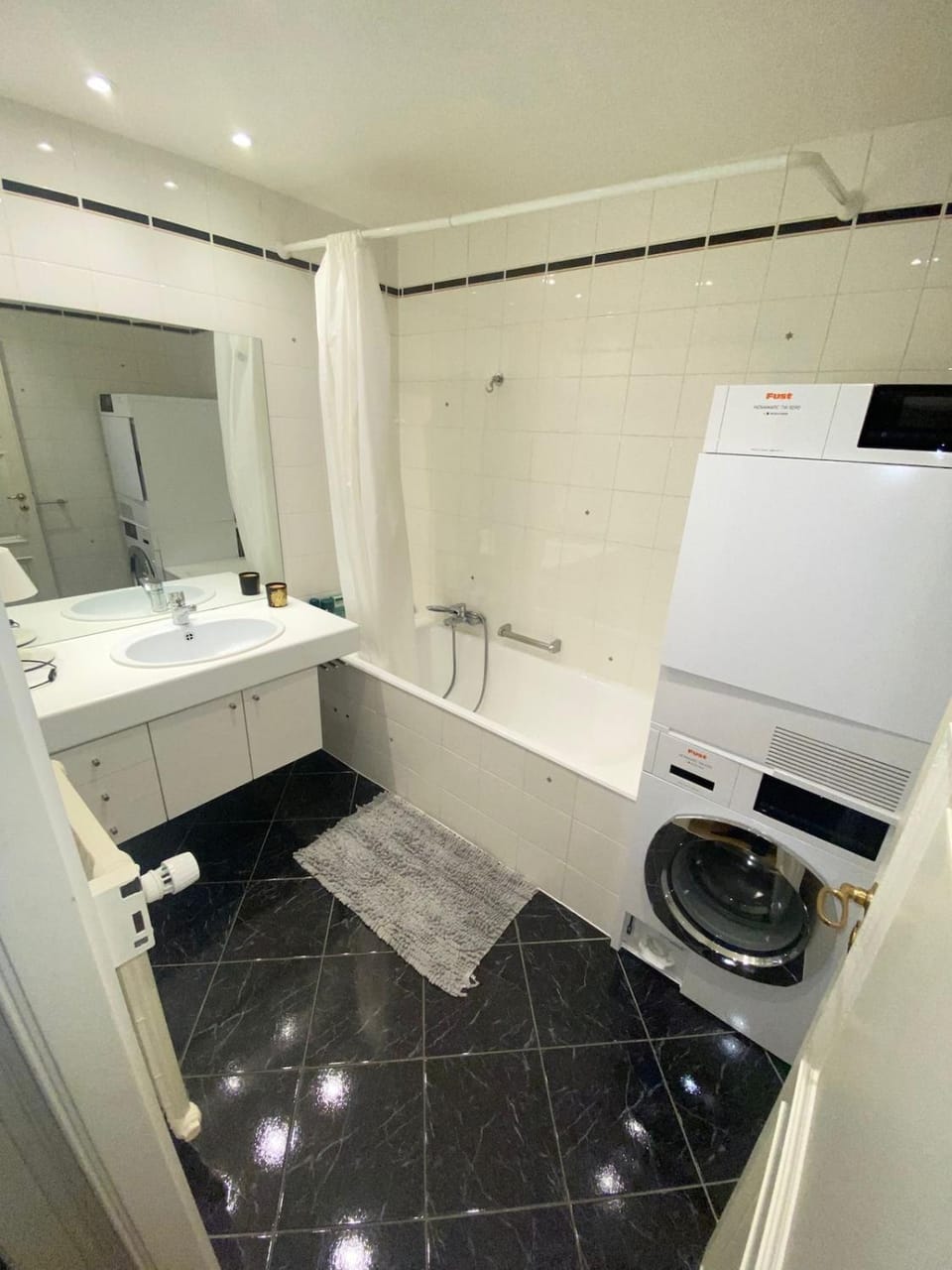 Magnifique 130m2 Haussmannian hyper centre Apartment in Geneva