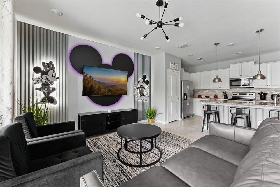 Communal lounge/ TV room, Living room