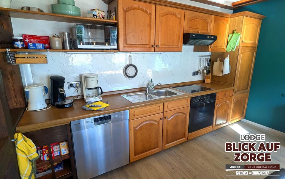Coffee/tea facilities, Kitchen or kitchenette, dishwasher, oven, pet friendly, stove