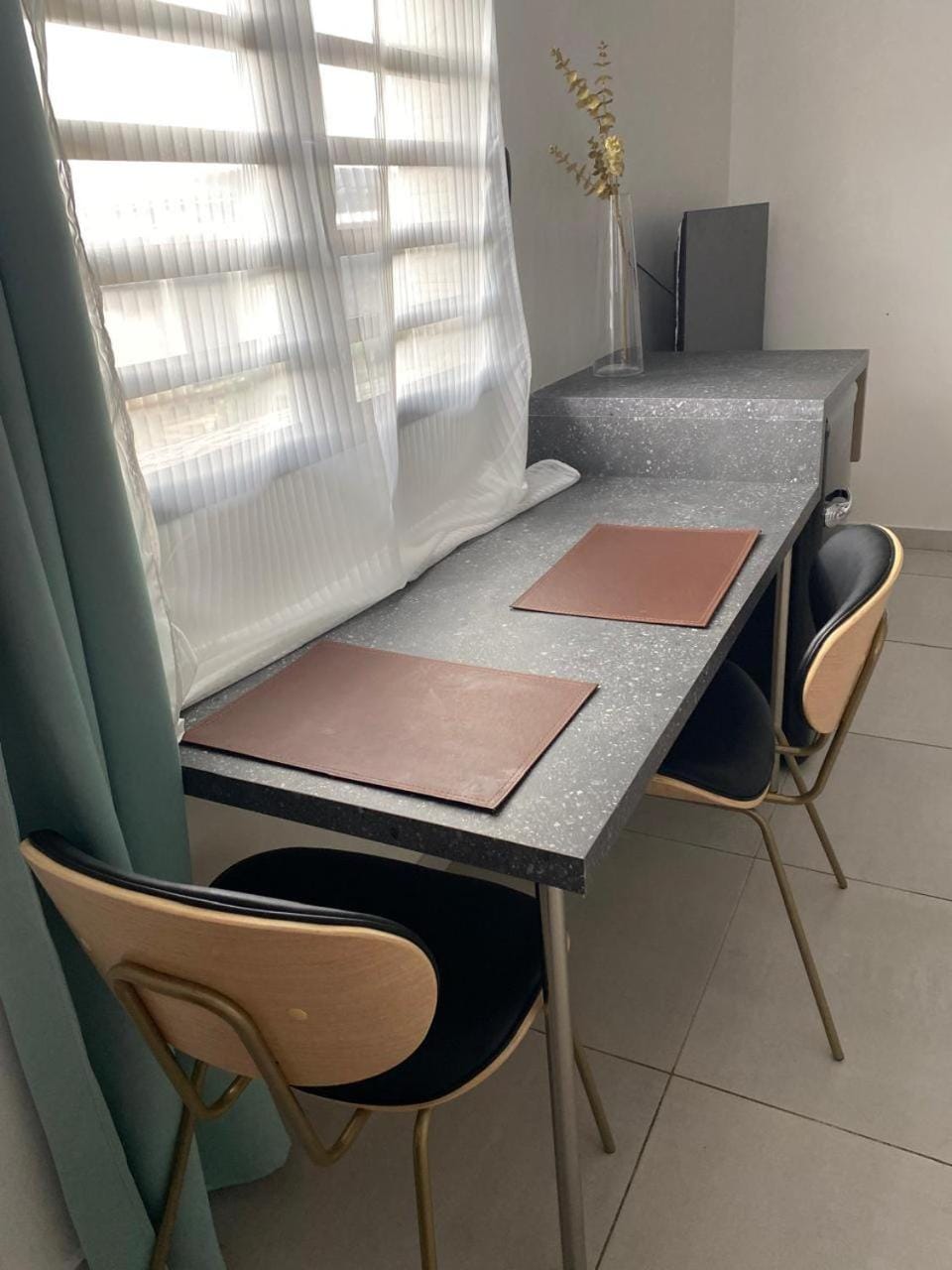 Seating area, Dining area