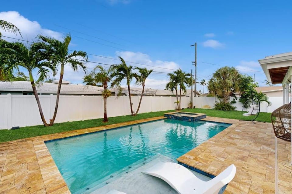 Terrace 17 House in Oakland Park