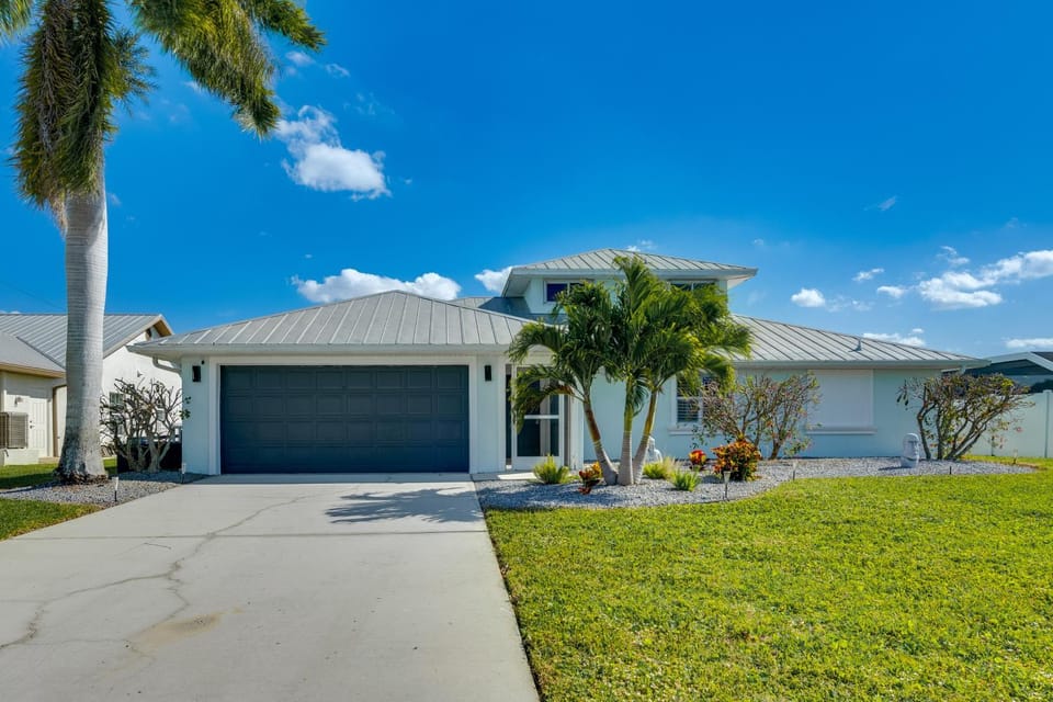 Waterfront Fun! Cape Coral Home w/ Heated Pool House in Cape Coral