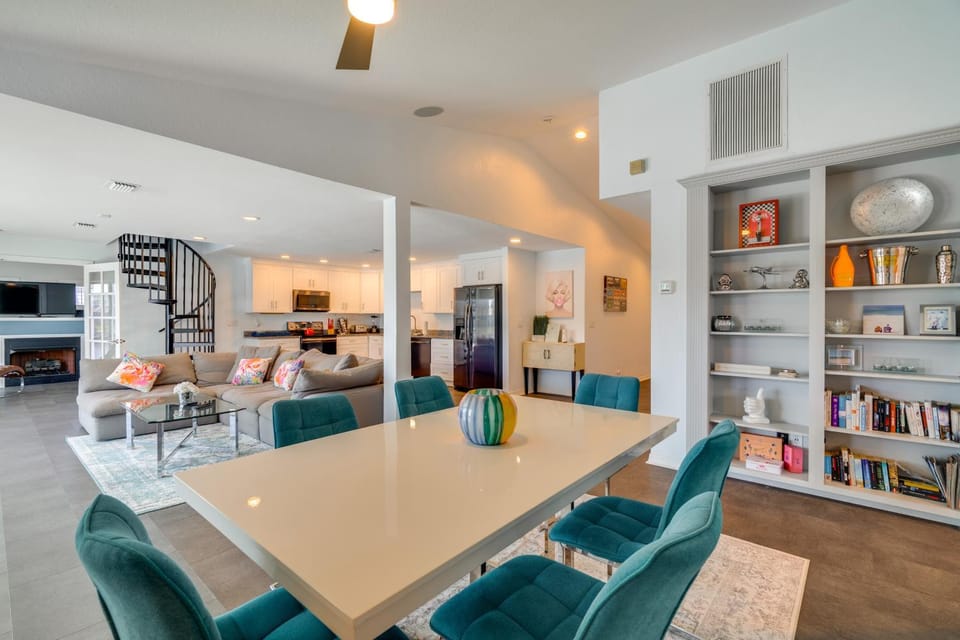 Waterfront Fun! Cape Coral Home w/ Heated Pool House in Cape Coral