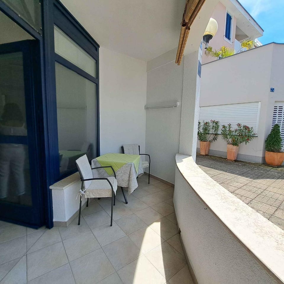 Summer, Balcony/Terrace