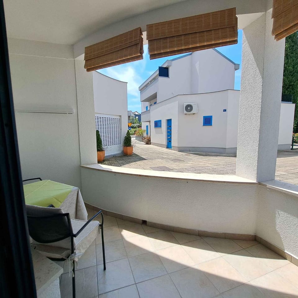 Summer, Balcony/Terrace