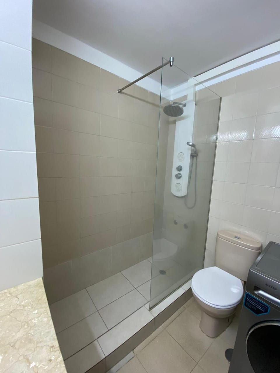 Shower, Toilet, Bathroom, washing machine