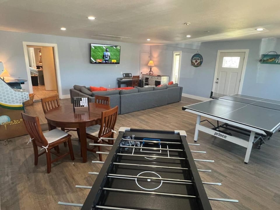 Lake, River, Mountain-Nature's best-Lrg/quiet home House in Kingsland