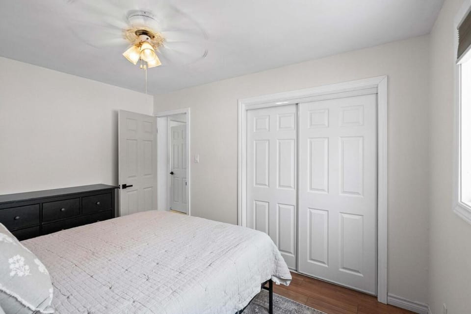 Perfect Group Stay in Cornwall 3 Bedroom and Theater Room House in Cornwall