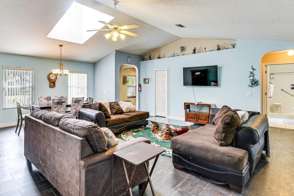 8 Mi to Flagler Beach! Family Getaway w/ Yard House in Palm Coast