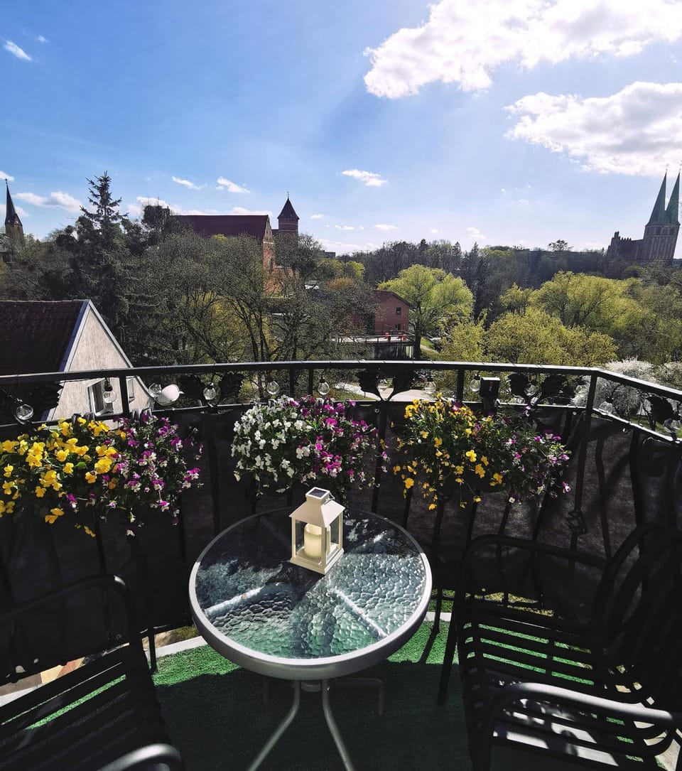 Spring, View (from property/room), Balcony/Terrace