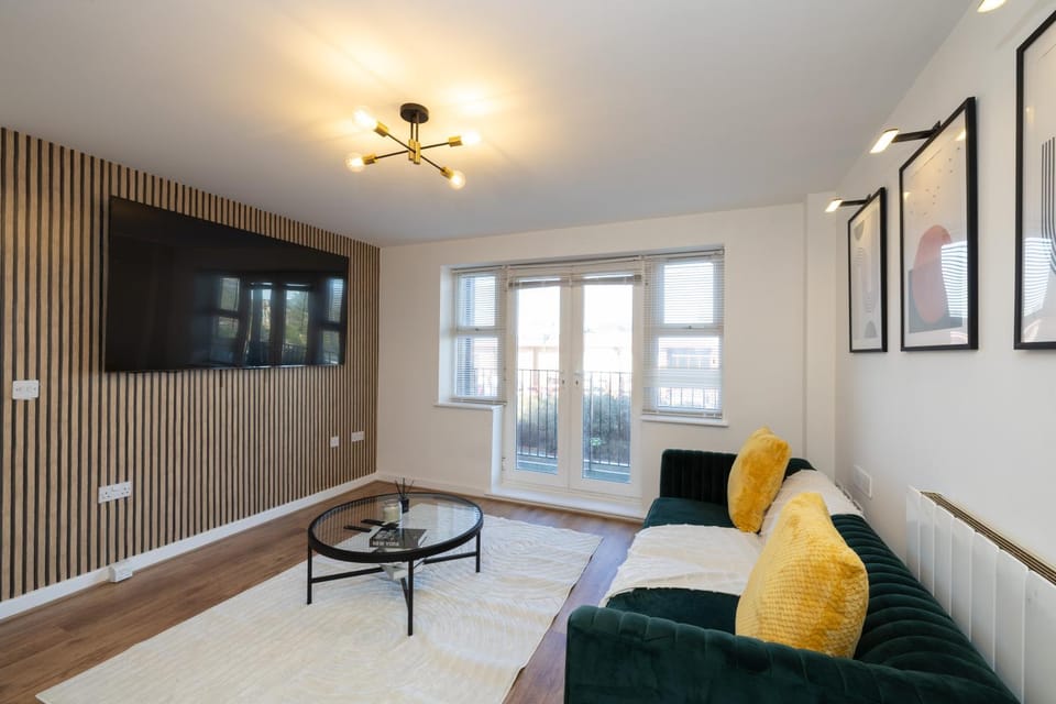 Luton 2bed Premier Stay 6mins Airport FREE Parking Apartment in Luton