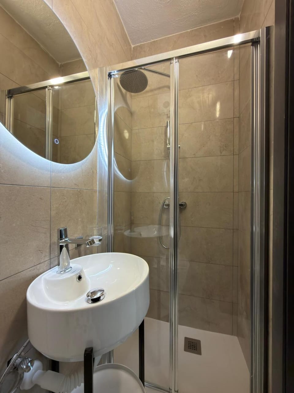 Qawra Holiday Home 2 Bed - Church Square - By HostMT Apartment in Saint Paul's Bay