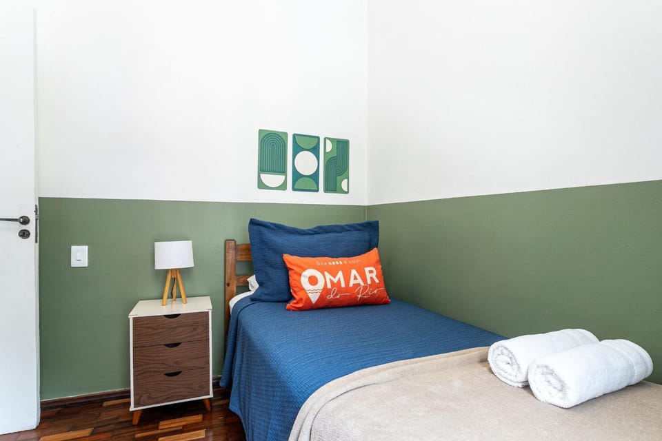 2BDRs 8 minutes from Copacabana Beach |CDJ 350/104 Apartment in Rio de Janeiro