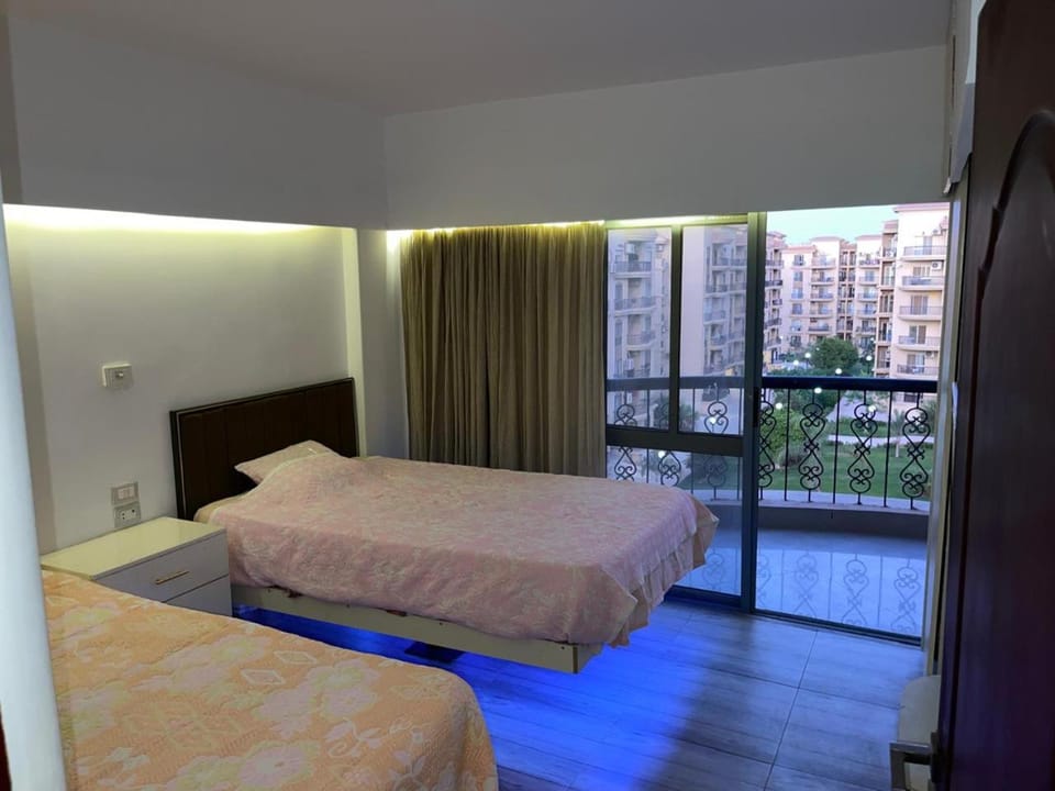 شقة فندقية فاخرة للإيجار Luxury Serviced Apartment Prime Location Apartment in New Cairo City