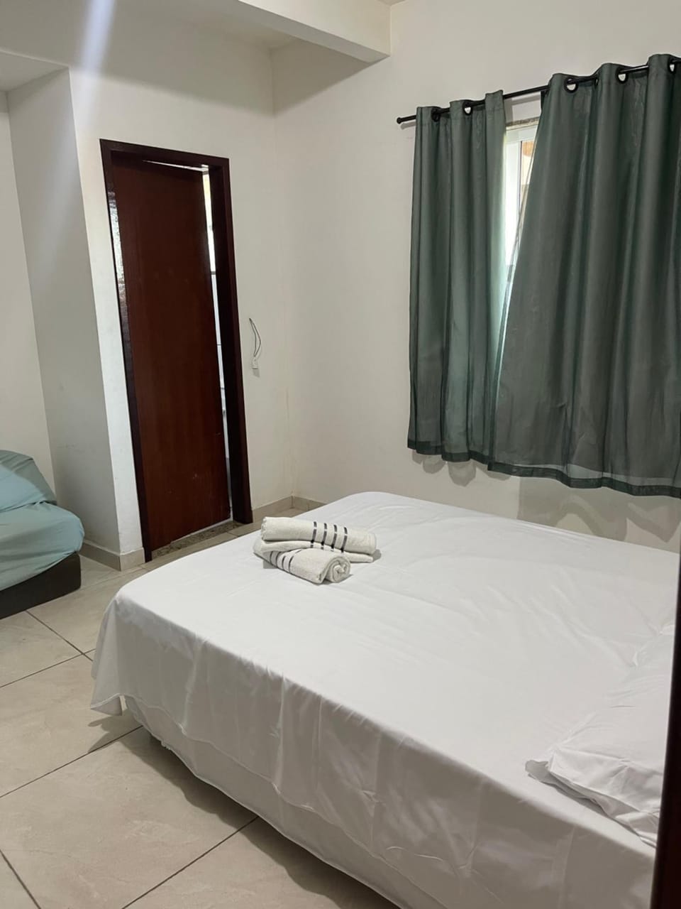 Motel Cantinho do Amor -3 horas - local discreto com garagem Hotel in State of Rio de Janeiro