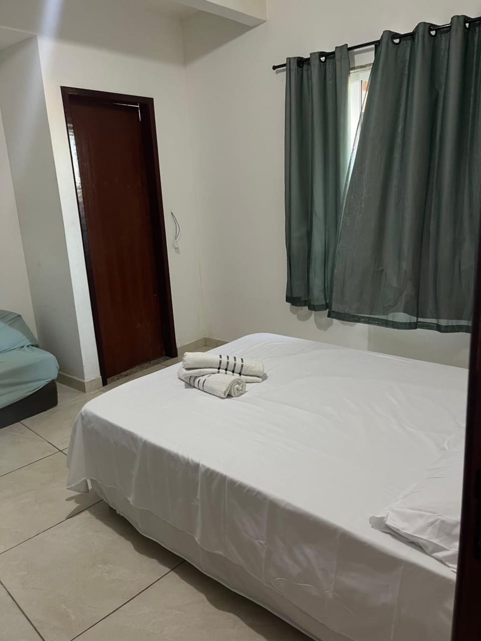 Motel Cantinho do Amor -3 horas - local discreto com garagem Hotel in State of Rio de Janeiro
