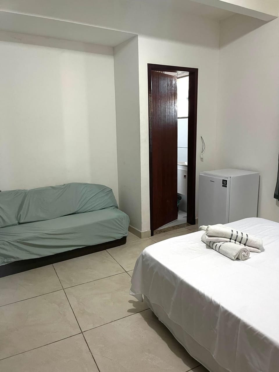 Motel Cantinho do Amor -3 horas - local discreto com garagem Hotel in State of Rio de Janeiro