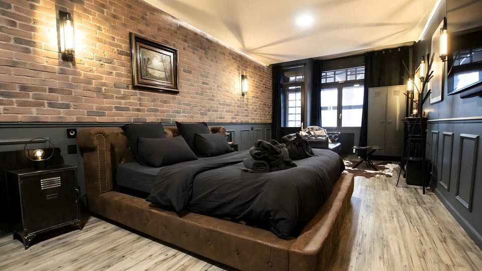 La suite des Arcades Grand place Sauna et Balneo Apartment in Arras