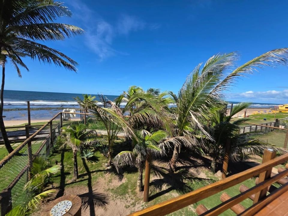 Vilas do Atlântico Pé na Areia - Oceanfront House in Lauro de Freitas