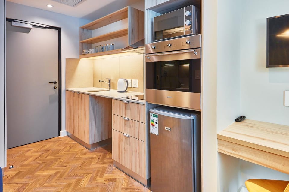 #AlimamaSpaces The Fountain Hill Foreshore Apartment in Cape Town