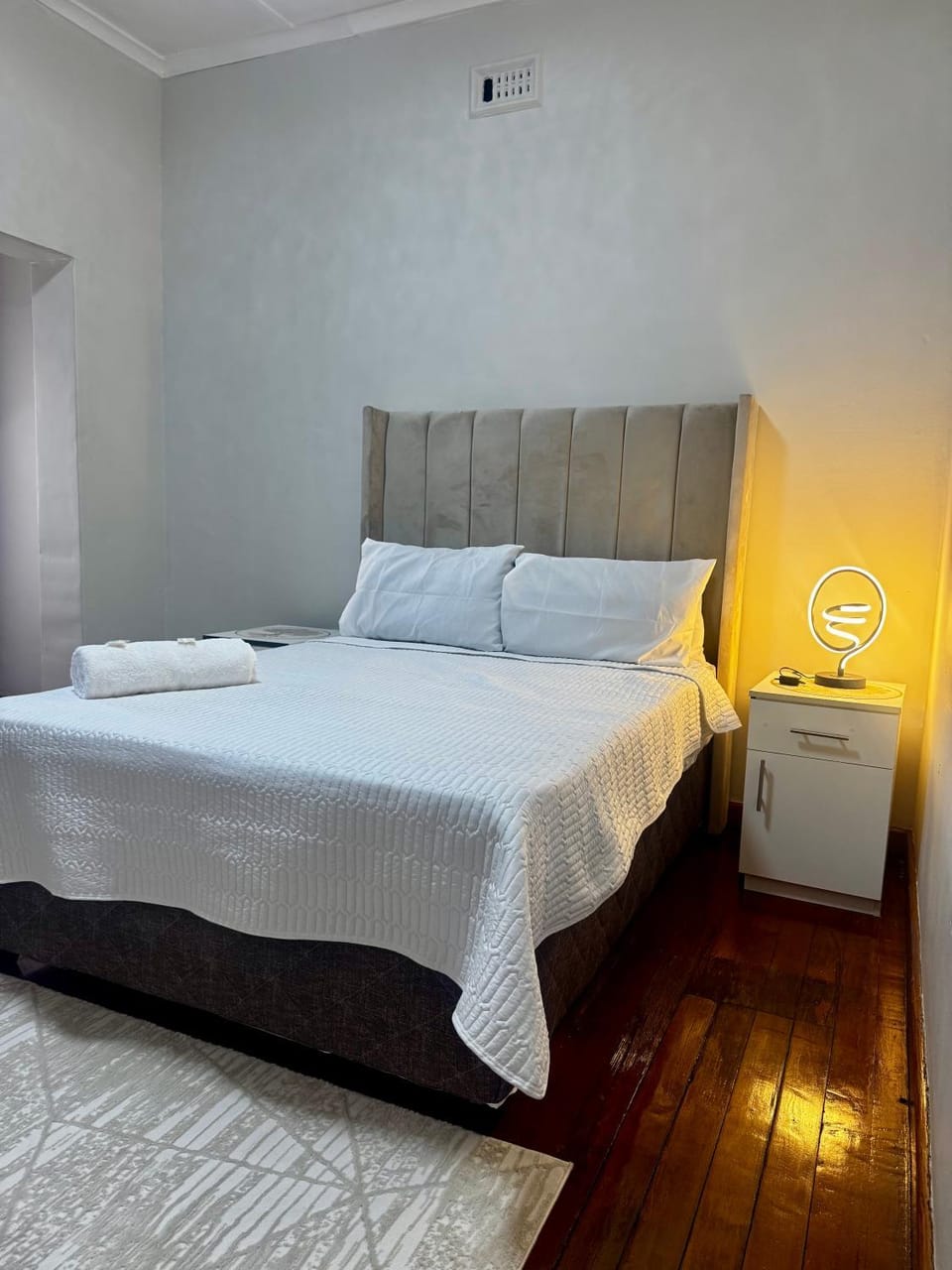 kitty guest house 17 Barnard Bed and Breakfast in Cape Town