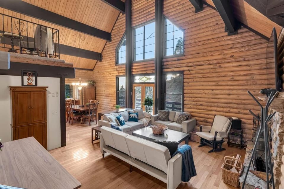 Vista Lodge! 20 min to Silverwood Lake House in Cedarpines Park