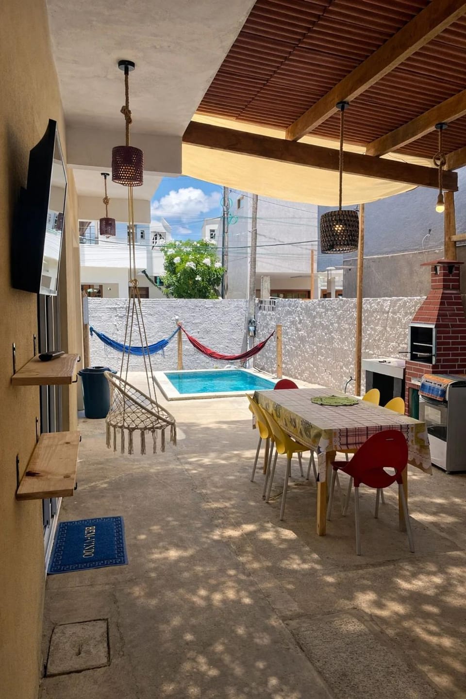 Swimming pool