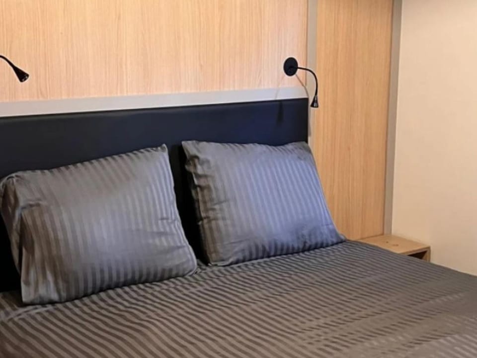 Chalet spacieux avec terrasse - 8 pers. - API-1-52-1591 Campground/ 
RV Resort in Occitanie