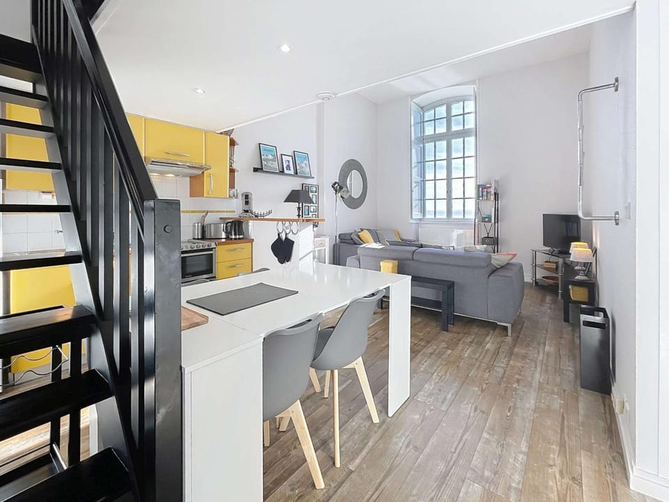 Appartement Cocon avec Wifi et Parking près Plage - FR-1-361-571 Apartment in Granville