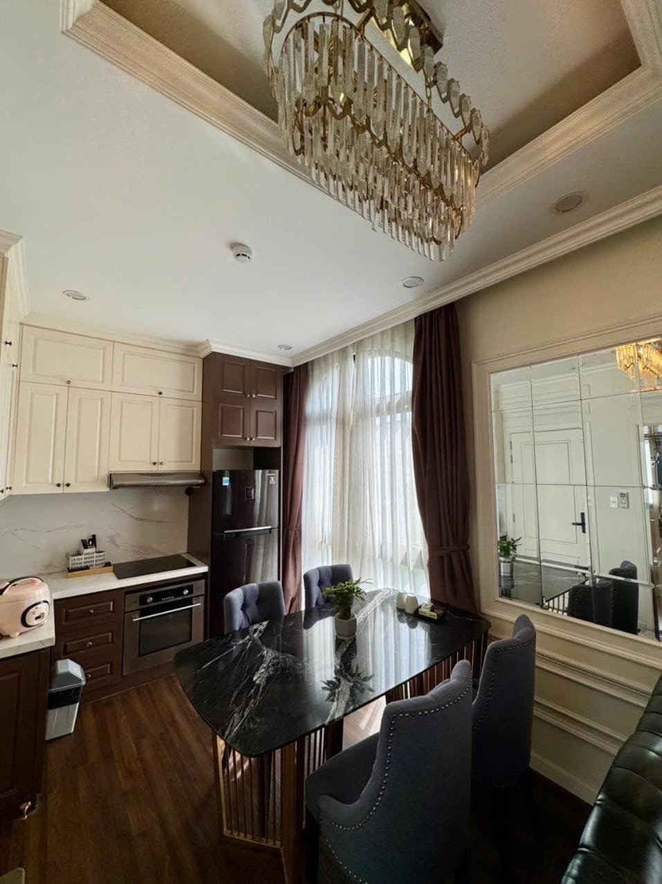 Living room, Dining area