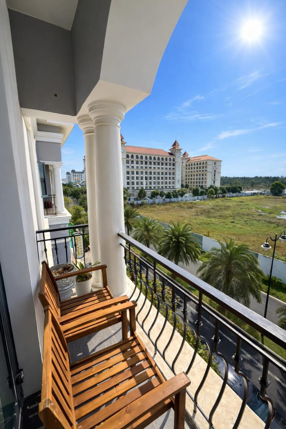 Property building, Balcony/Terrace