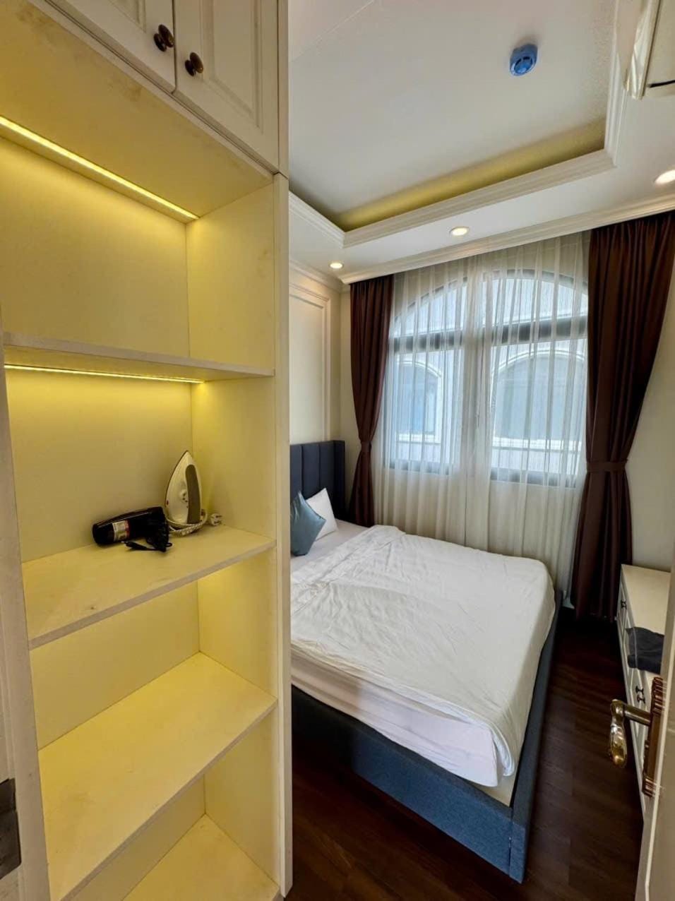 Bedroom, bunk bed
