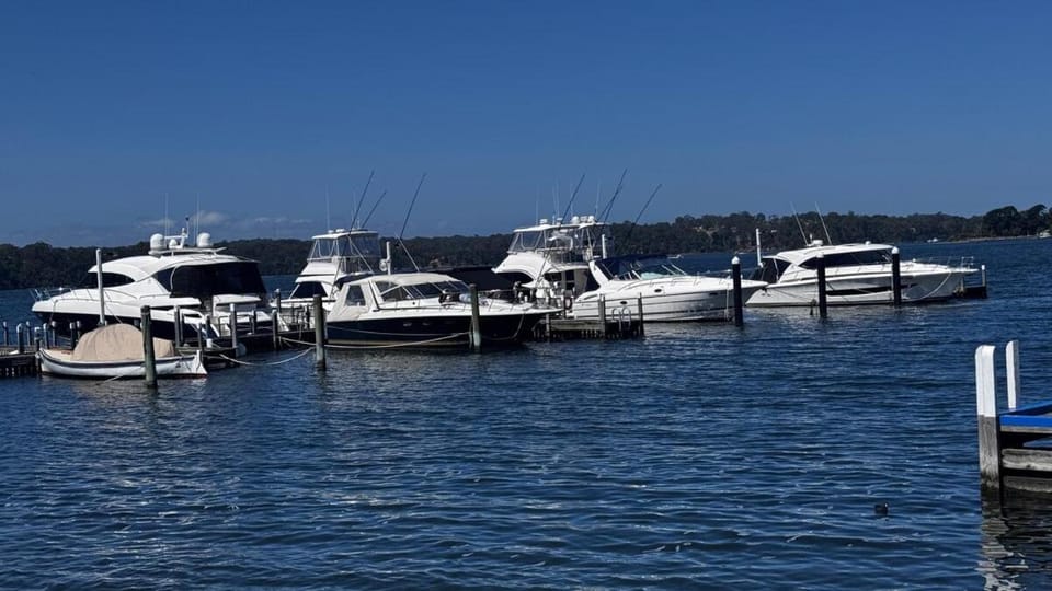 Olivers Beach Getaway House in Lakes Entrance