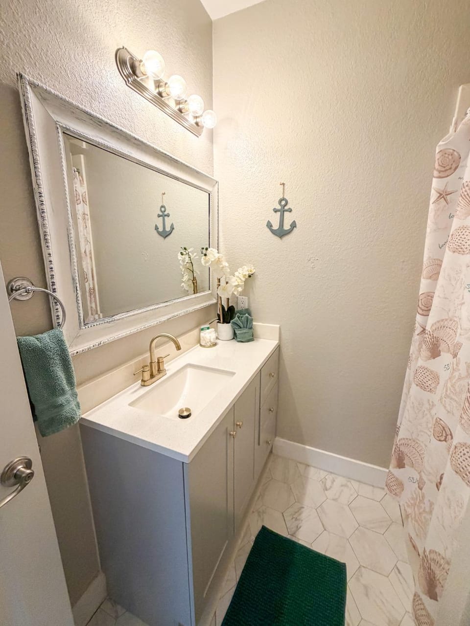 Shower, Bathroom, towels