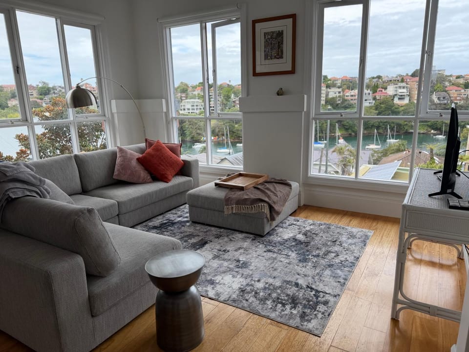 Neutral Bay Stunning Two Bedroom Apartment Apartment in Sydney