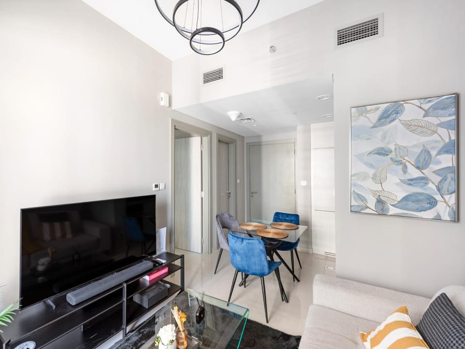 Luxurious 1 BDR Zada Tower Business Bay 12 Apartment in Dubai