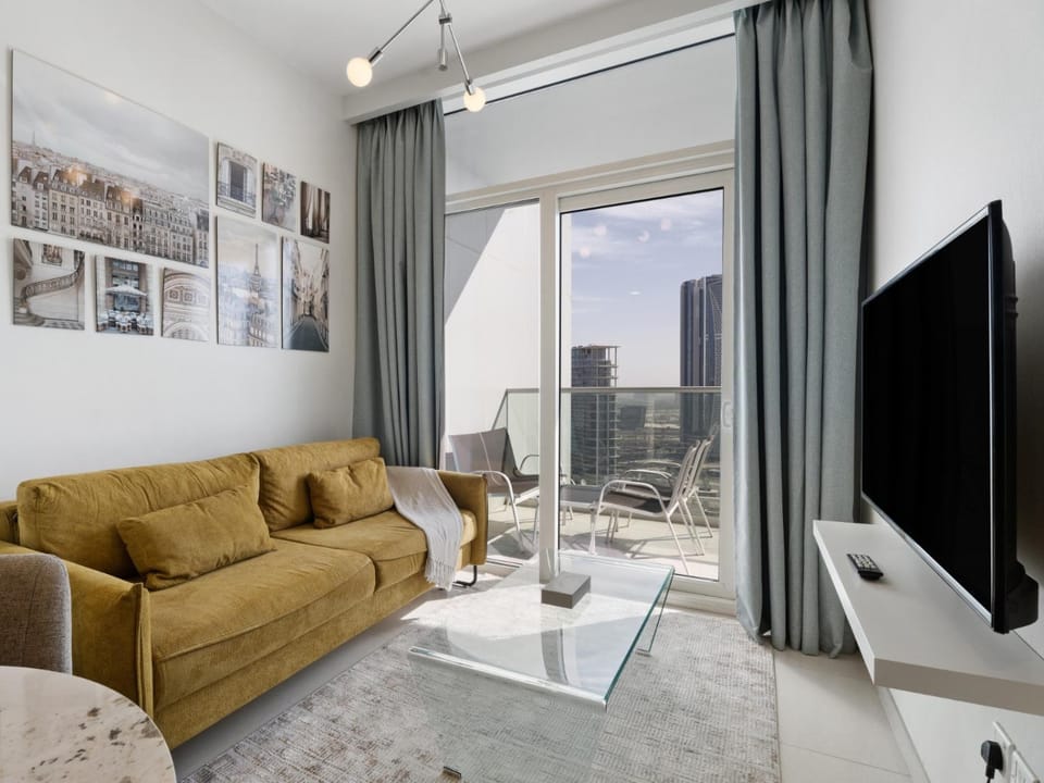 Reva Residence Comfort Suite 1BDR Plus Sofa Bed Apartment in Dubai