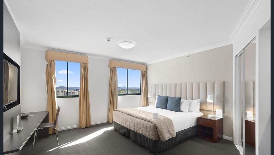 Photo of the whole room, Bedroom