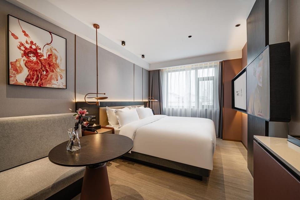 Bed, TV and multimedia, Photo of the whole room, Seating area