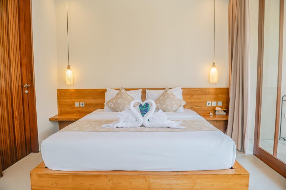 Bed, Photo of the whole room, Bedroom, towels, wardrobe