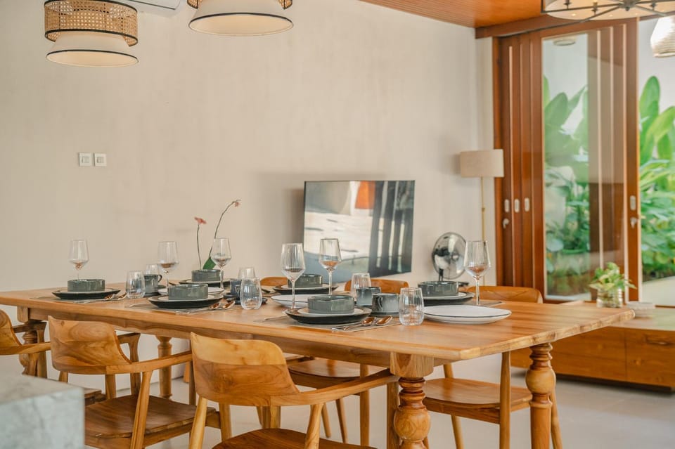 Kitchen or kitchenette, Living room, Food and drinks, Seating area, Dining area