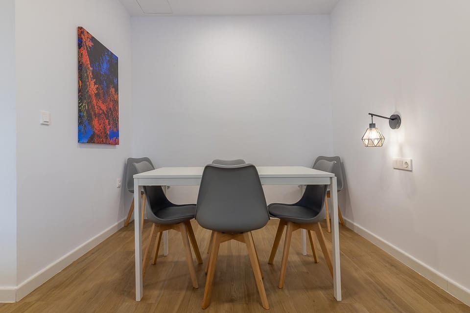 Seating area, Dining area