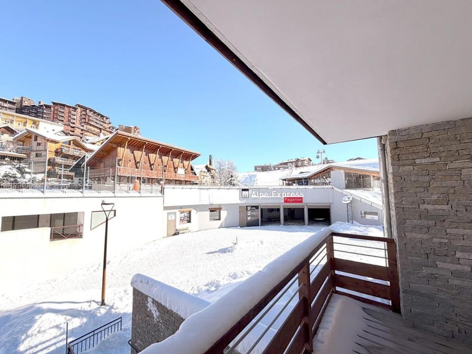 F2 neuf & spacieux - Proche de tout Apartment in Huez