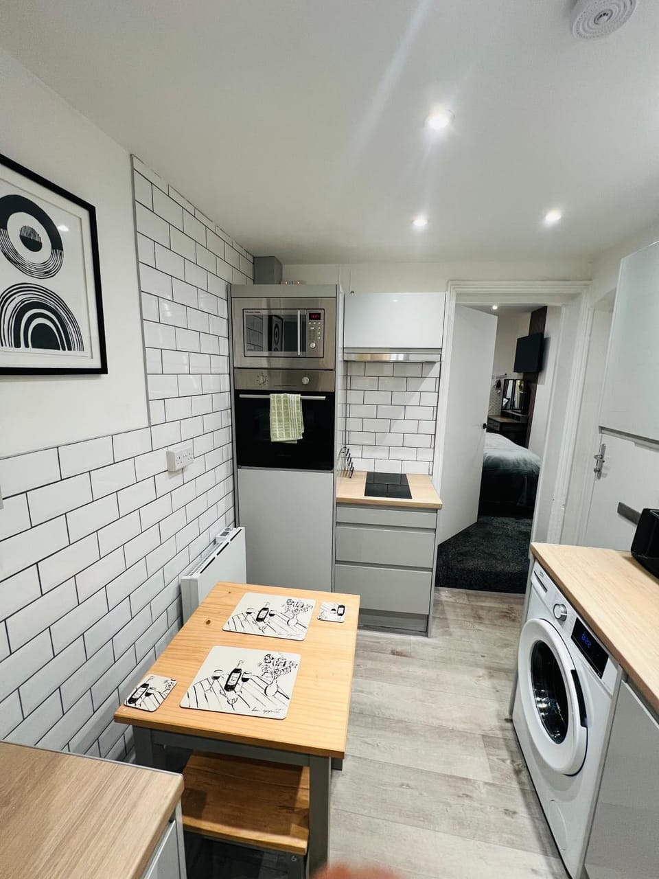 Yastayzzz Studio 2 Worcester House with Free Parking Apartment in Worcester