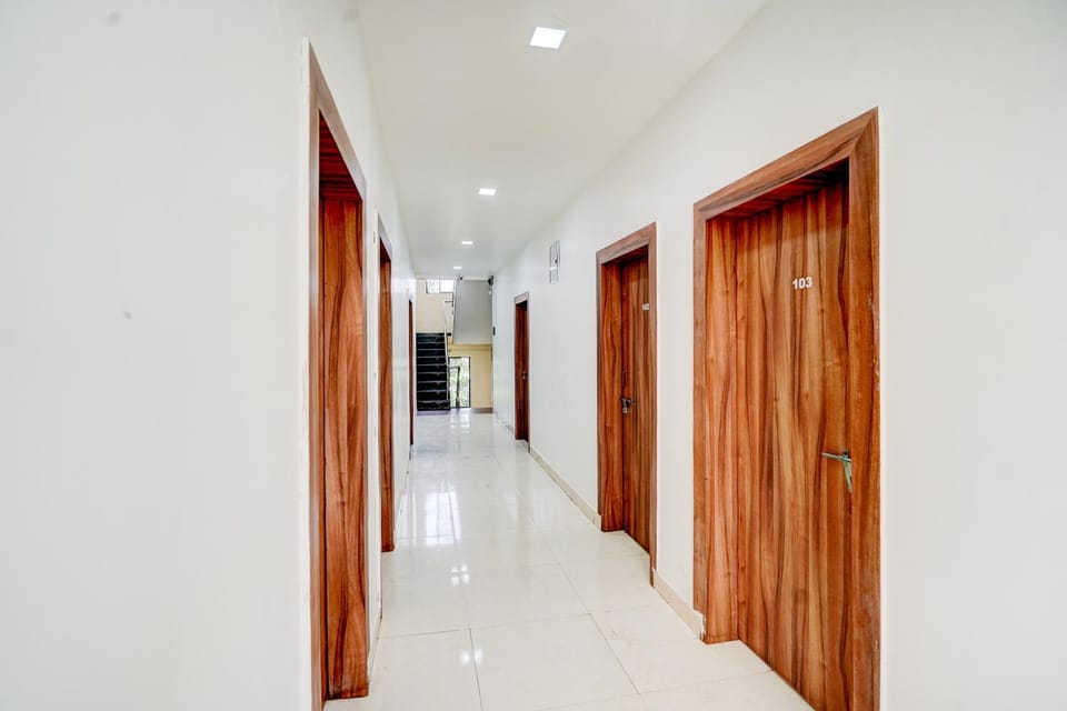 Hotel O Ashiyana Lodge Hotel in Pune