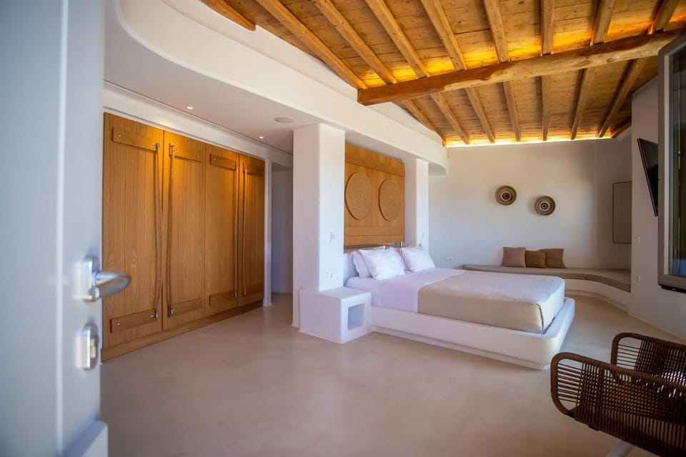 Property building, Living room, Bedroom