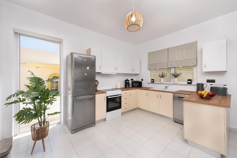 Kitchen or kitchenette, stove, kitchen
