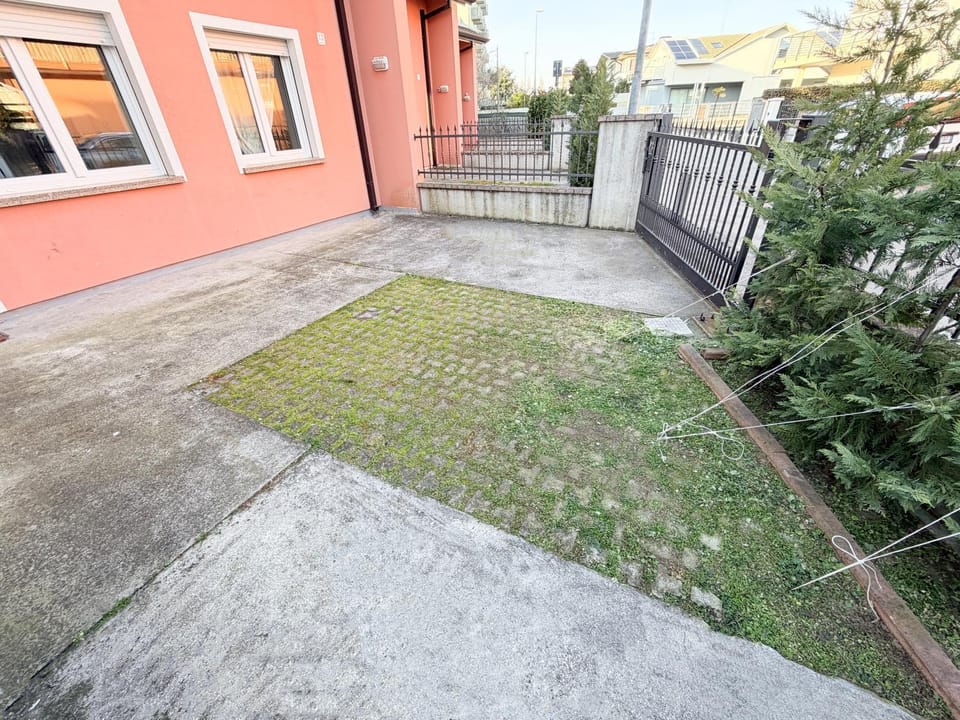 Garden, Parking